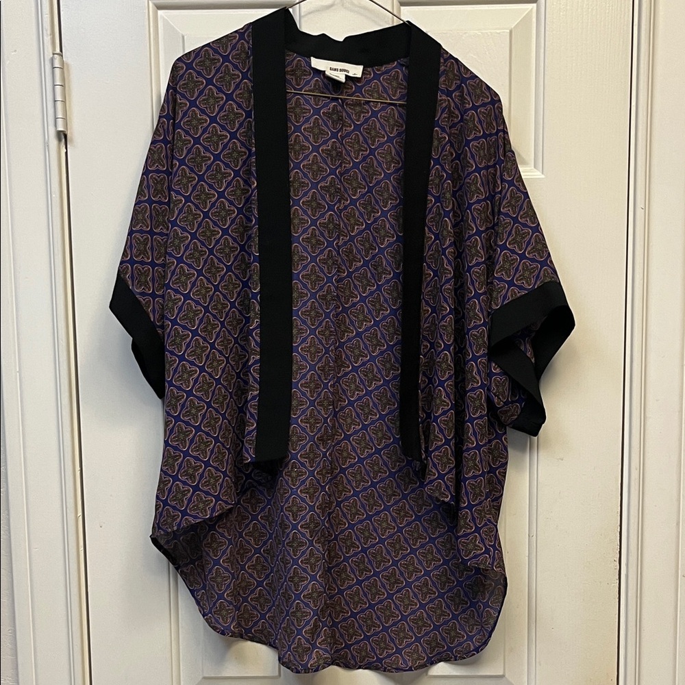 Sans SPurple and Black Patterned Kimono
